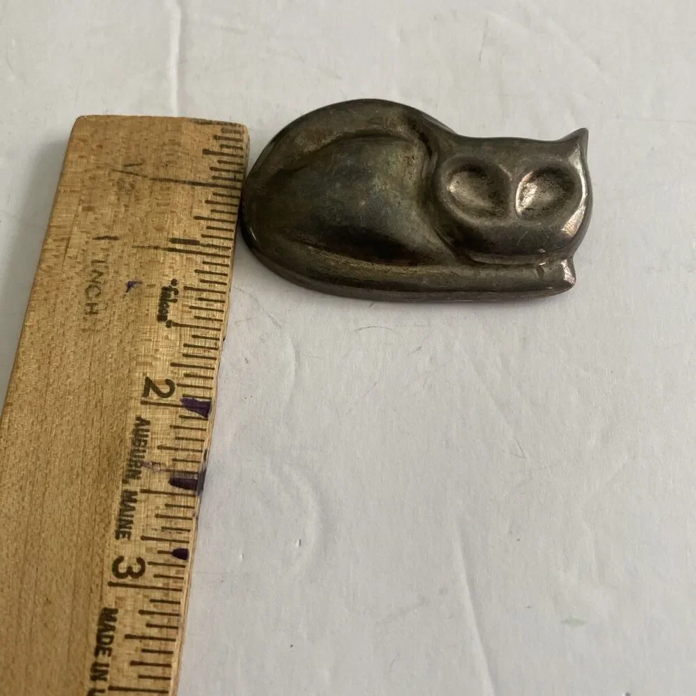 Vintage Taxco Mexican Sterling Silver Modernist Sleeping Cat Brooch Pin Signed